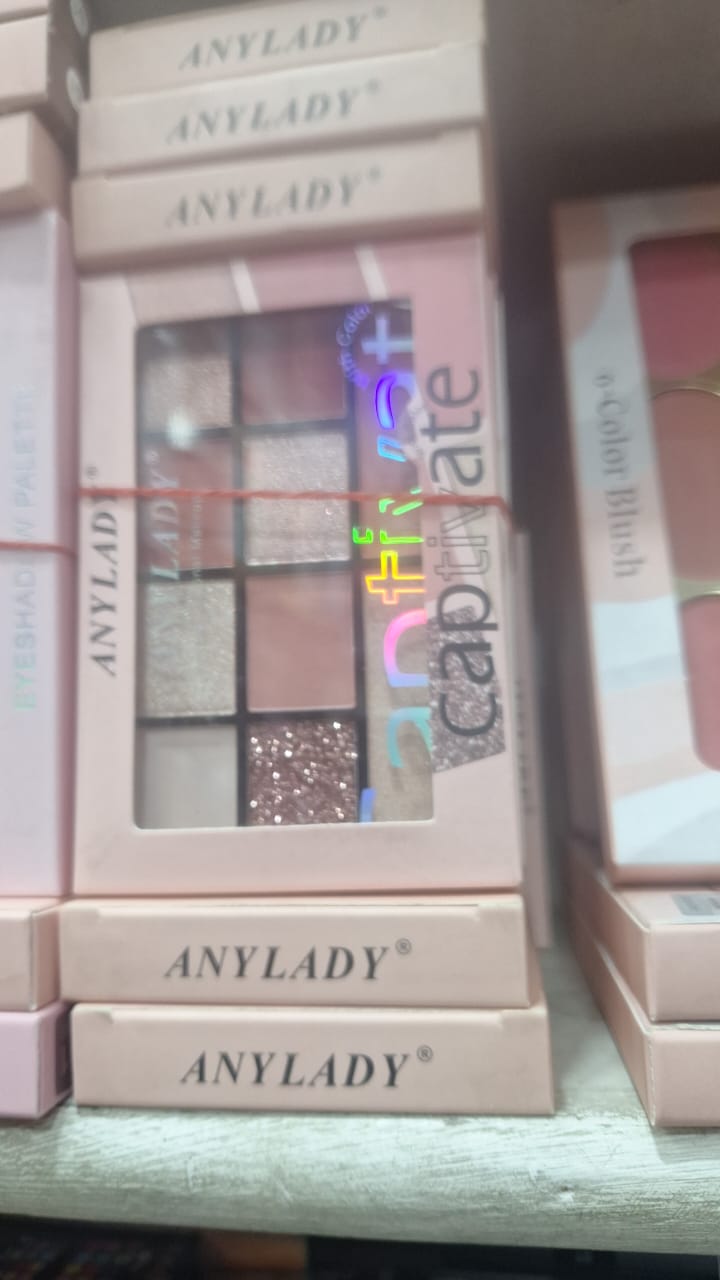 ANYLADY Captivate Professional Makeup Palette - 9-Shade Eyeshadow & Blusher Kit with High-Pigment Matte, Shimmer & Glitter Finishes - Image 5